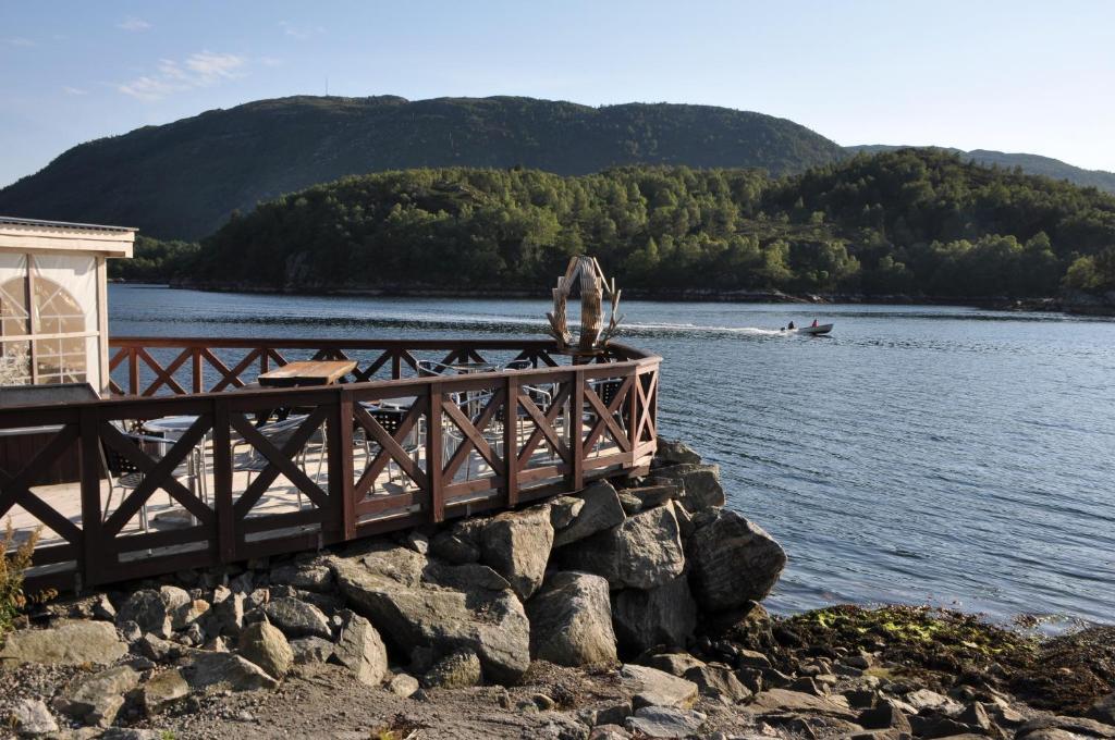 Gulen Dive ResortDalsøyra エクステリア 写真
