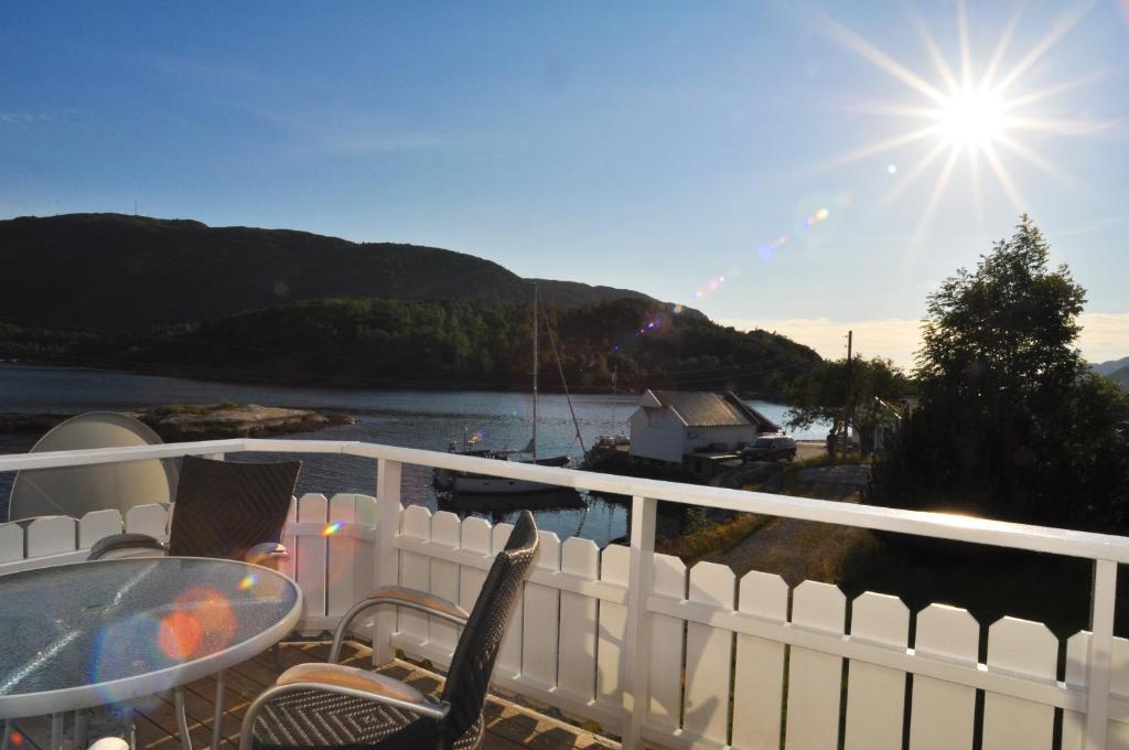 Gulen Dive ResortDalsøyra エクステリア 写真