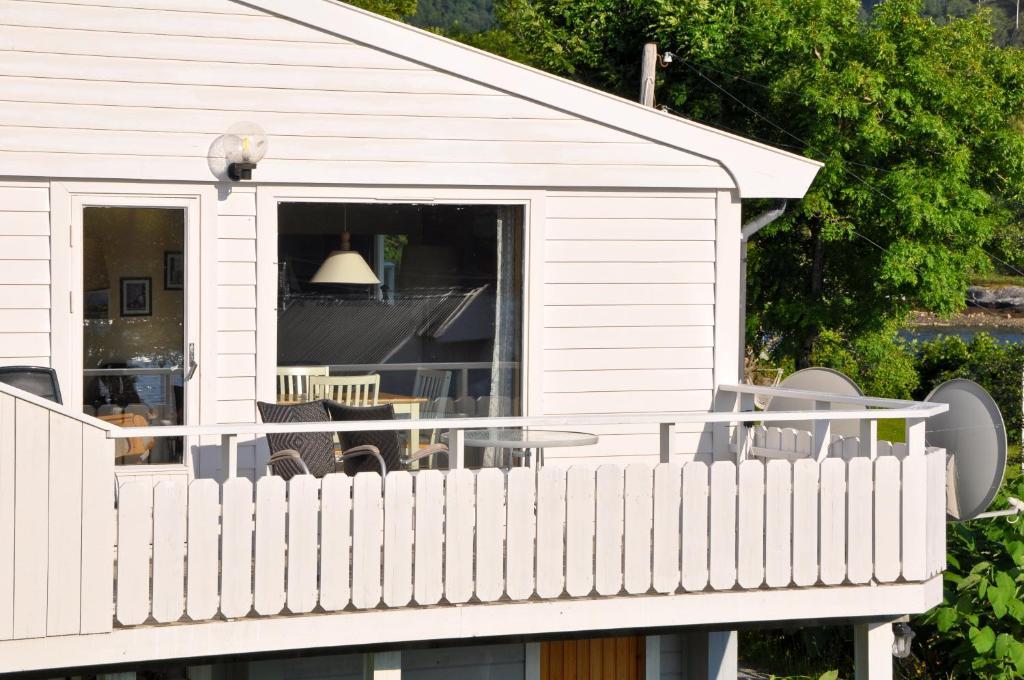 Gulen Dive ResortDalsøyra エクステリア 写真