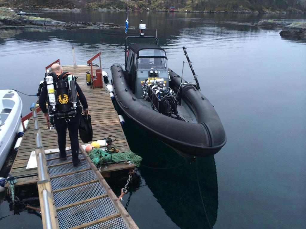 Gulen Dive ResortDalsøyra エクステリア 写真