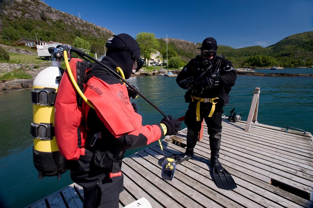 Gulen Dive ResortDalsøyra エクステリア 写真